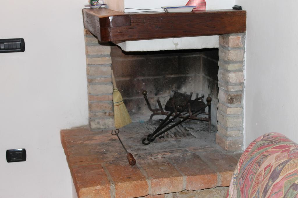 Fattoria Di Rigone Villa Coltavolino Værelse billede
